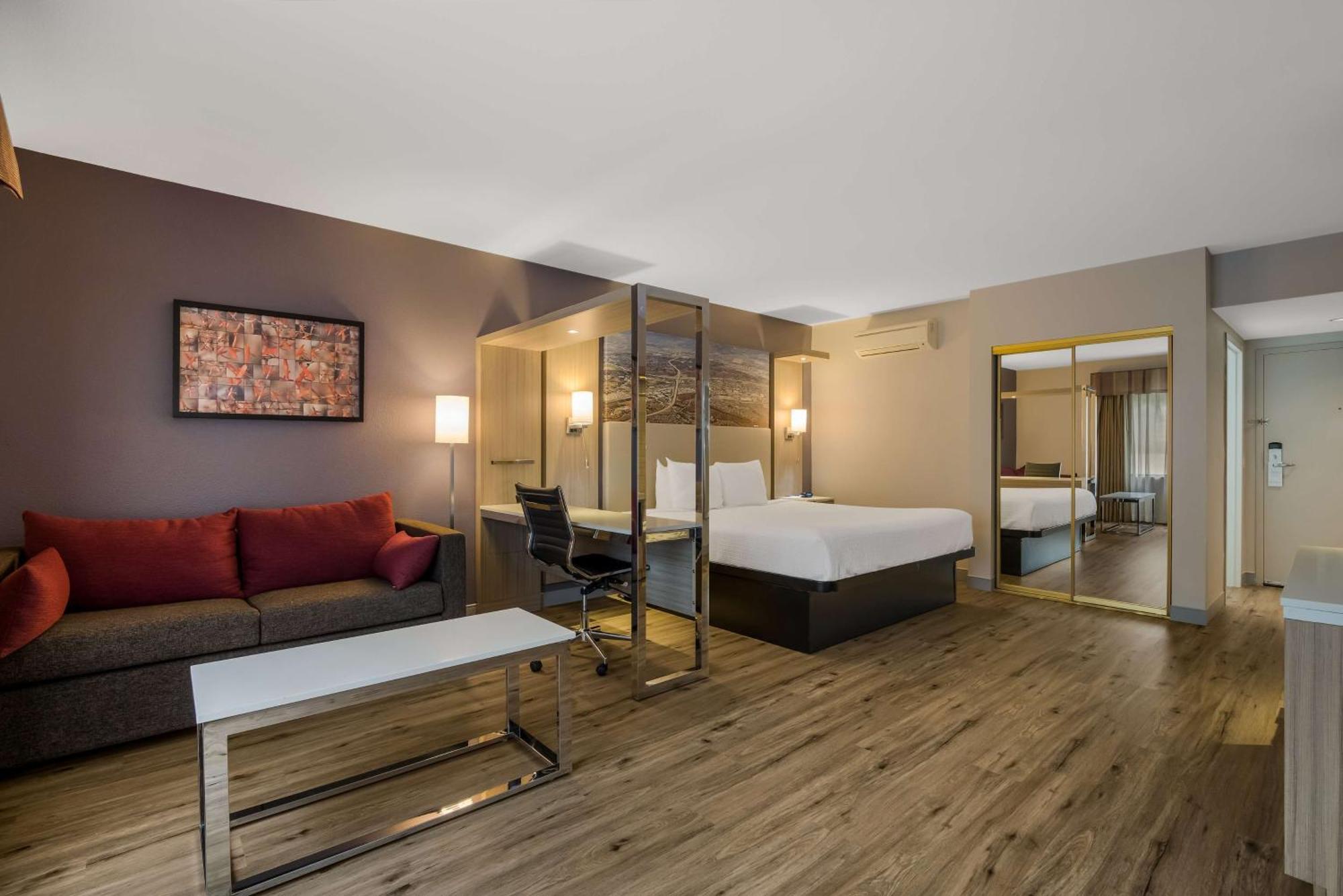 Best Western Diamond Bar Hotel & Suites Экстерьер фото