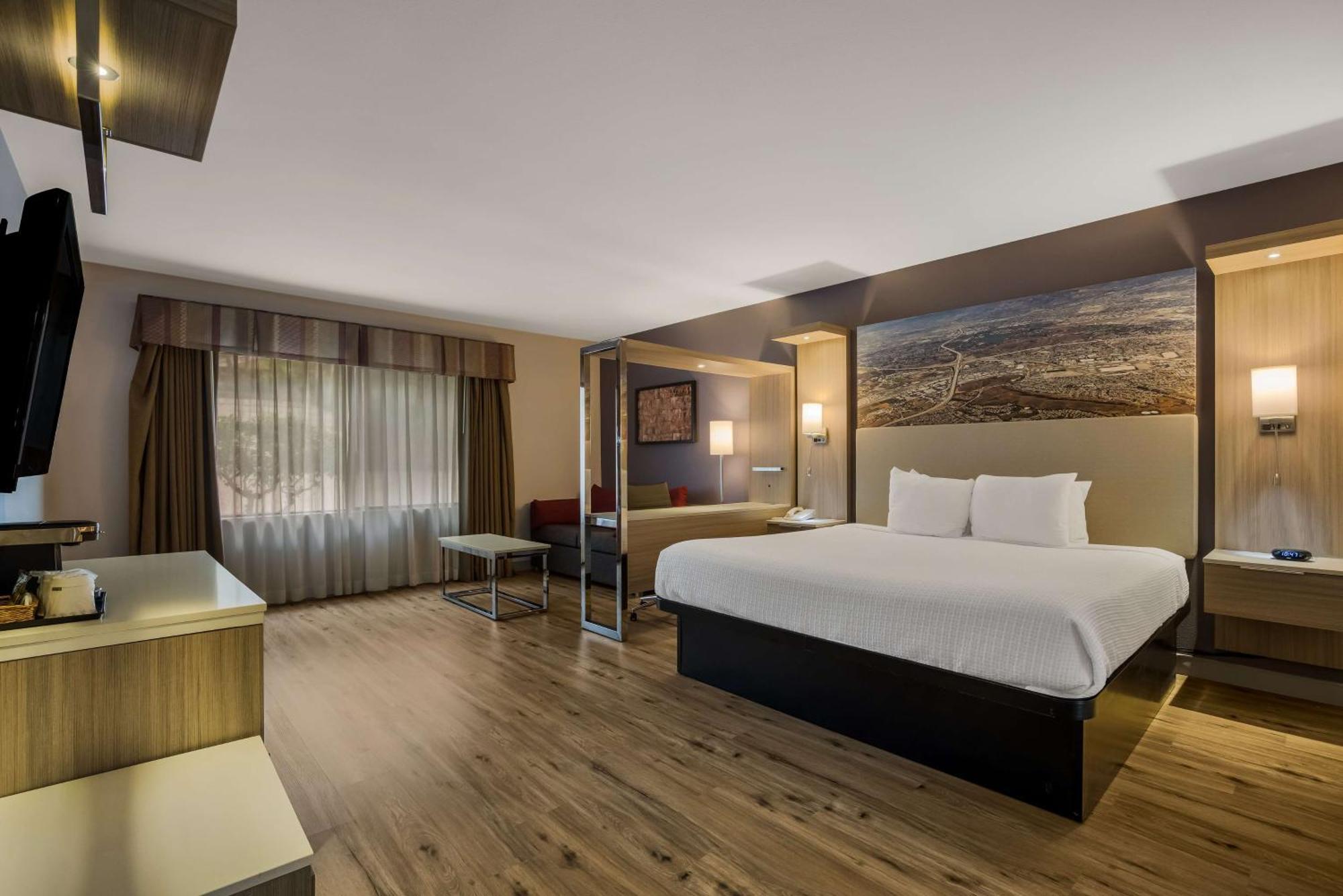 Best Western Diamond Bar Hotel & Suites Экстерьер фото