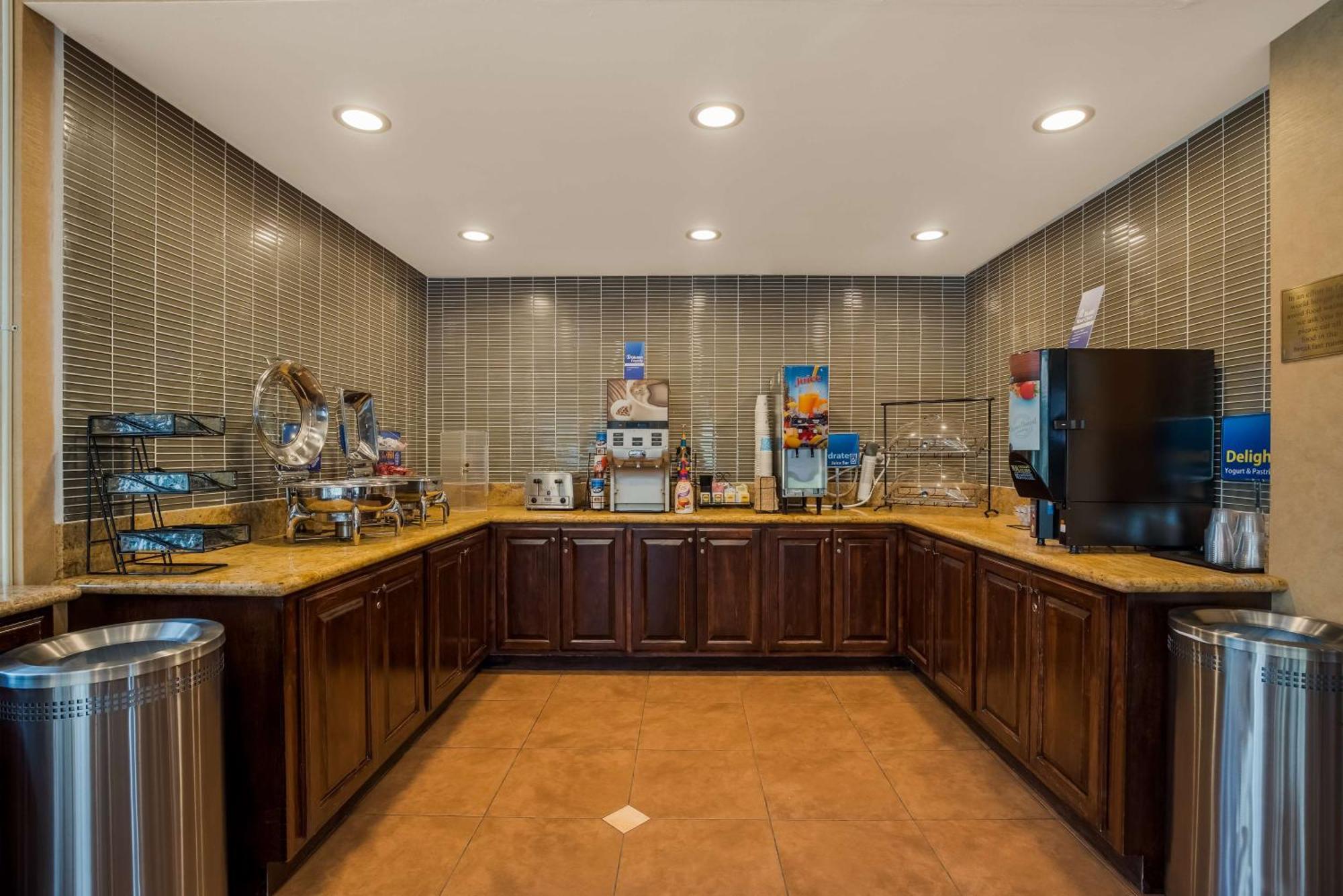 Best Western Diamond Bar Hotel & Suites Экстерьер фото